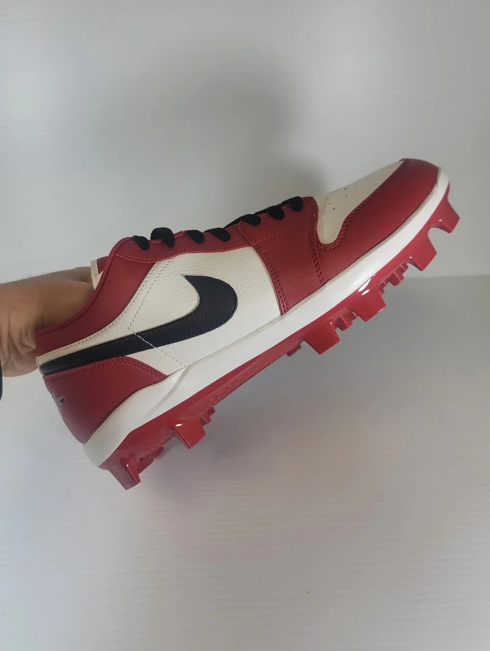 Mens Size 12 Nike Air Jordan 1 Retro MCS Low Chicago Baseball Cleats CJ8524-611